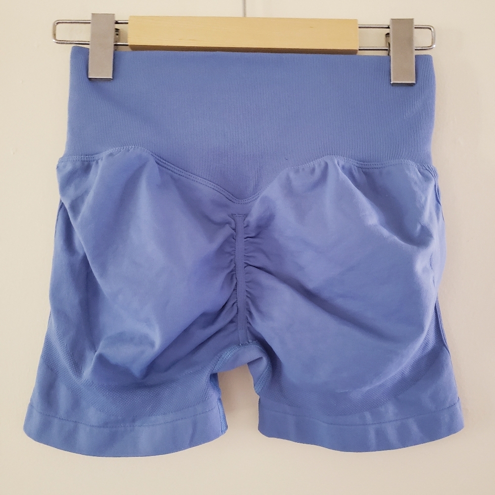 SEAMLESS NWOT Butt Enhancing High Rise Short - Ribbed Sides/Waist - Blue S - Picture 4 of 8